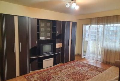Apartament cu 3 camere decomandat în Dosu Bricii