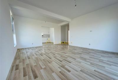 Cas? individual? modern? || 2 dormitoare || 2 b?i || Teren 3 - 4