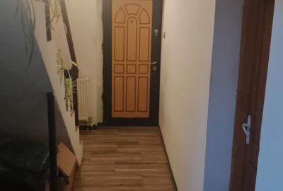 Casă cu 5 camere în Giulești - 36