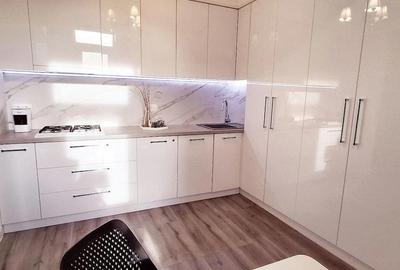 Garsonieră decomandată în Mihai Bravu