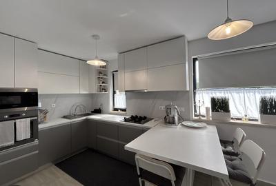 Casă individuală cu 4 camere cu Canalizare în Cristian - 9