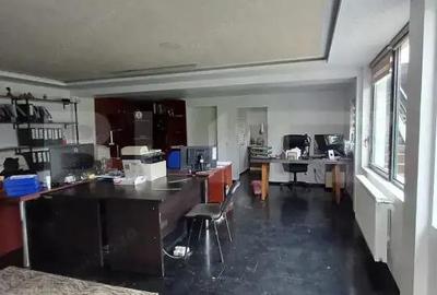 Casa cu spatiu comercial, in zona Poiana - 3