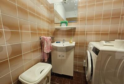 Apartament de vanzare, cu 4 camere, 77 mp, zona Soarelui - 17