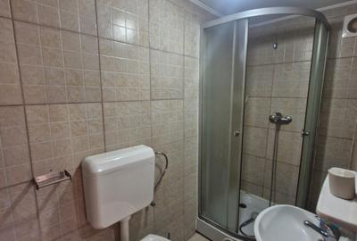 Casă individuală cu 6 camere cu Canalizare în Central - 11