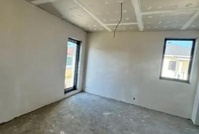 Casă cu 4 camere cu Teren 475 Mp în Mocira - 1