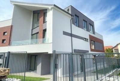 Casă cu 4 camere în Câmpului