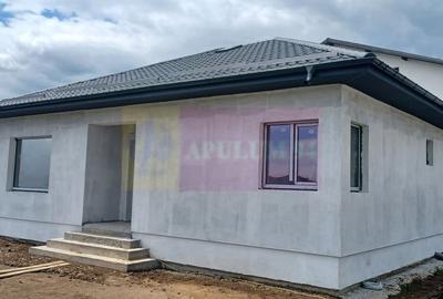 Casă cu 3 camere cu Teren 400 Mp în Central
