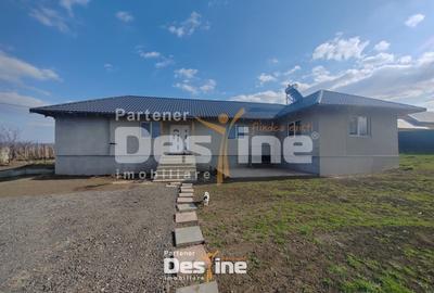 Casă individuală cu 4 camere cu Teren 1000 Mp în Mogoșești - 1