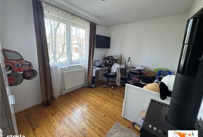 Casă cu 3 camere cu Teren 560 Mp în Cetate - 2