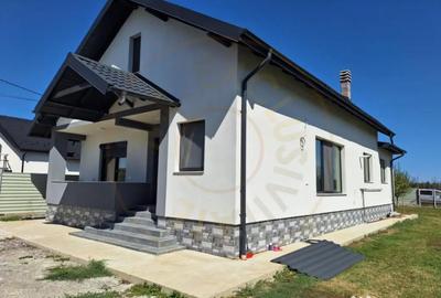 Casă cu 3 camere cu Teren 500 Mp în Catane - 2