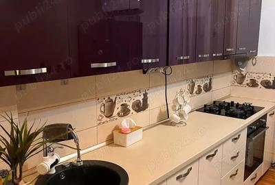 Vand apartament 3 camere zona Crihala-Padure ,