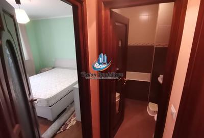 Apartament cu 3 camere semidecomandat în Periferie - 2