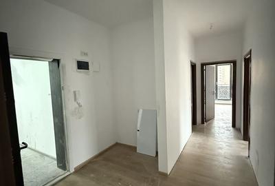 3 CAM.ERE_NOU_ ACTE GATA_ 8 MINUTE METROU NICOLE TECLU - 4