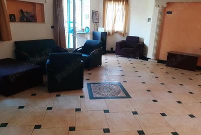 Casă cu 6 camere cu Teren 200 Mp în Central - 1
