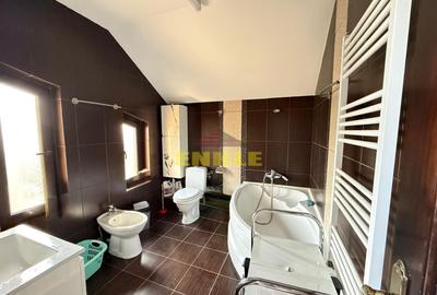 Casă individuală cu 3 camere cu Canalizare în Est - 5