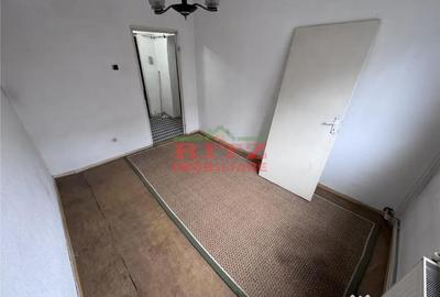 Apartament cu 3 camere semidecomandat în Central - 14