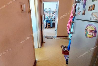 Apartament cu 2 camere decomandate, Cartier Micro 20, etaj 6! - 2