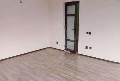 Casă cu Teren 350 Mp în Central - 9