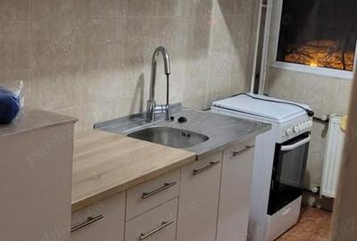 Apartament cu 2 camere semidecomandat în Apărătorii Patriei