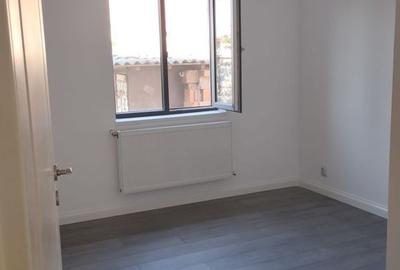 Casă cu 3 camere cu Teren 378 Mp în Berceni - 1