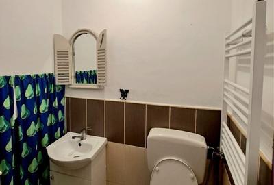 Casă cu 3 camere cu Teren 60 Mp în Central - 1