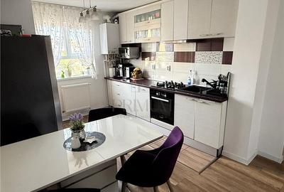Apartament cu 3 camere semidecomandat, mobilat în Girocului - 17