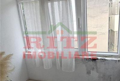 Apartament cu 3 camere semidecomandat în Central - 4