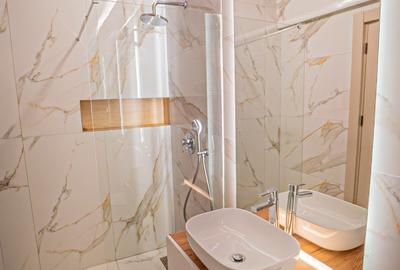 Apartament cu 4 camere în Universitate - 23