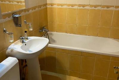 Apartament cu 3 camere decomandat în Decebal - 1