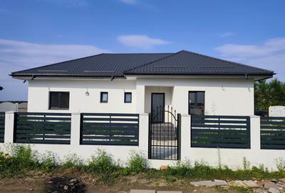 FARA COMISIOANE Sabareni casa cu 4 camere 2 bai PARTER placa drum asfaltat - 2