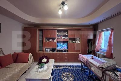Apartament cu 3 camere decomandat în Independenței - 2