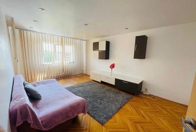 Apartament cu 3 camere decomandat, mobilat în Lipovei - 9