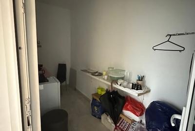 Spațiu comercial, de 80 mp, în Titan - 9