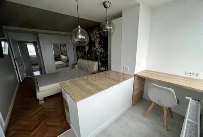 Apartament cu 3 camere semidecomandat, mobilat în Central - 4
