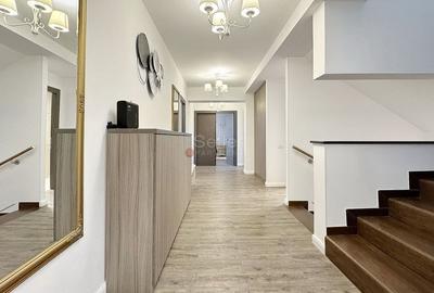 Penthouse generos cu priveliste spre Masivul Postavarul - 2