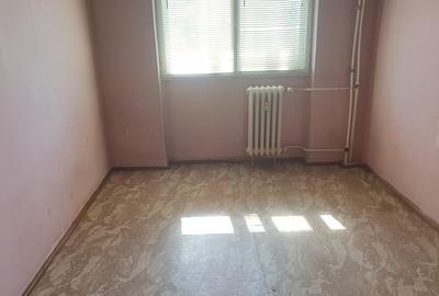 Apartament cu 3 camere decomandat în Valea Ialomiței - 3