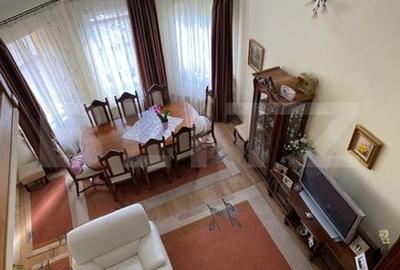 Casa de vanzare, 400 mp, zona Paulesti