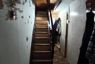 Casă cu 4 camere cu Teren 2300 Mp în Valea Borcutului - 8