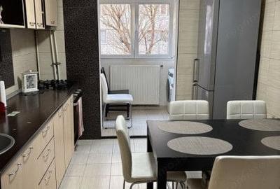 Apartament cu 3 camere semidecomandat în Berceni - 2
