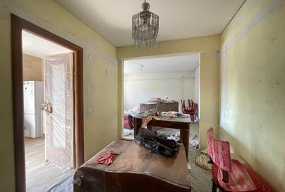 Apartament cu 3 camere decomandat în 1 Mai - 5