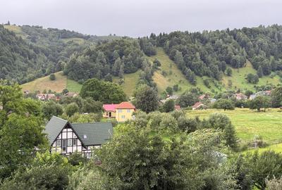 Casă cu 7 camere cu Canalizare în Moieciu de Jos - 2