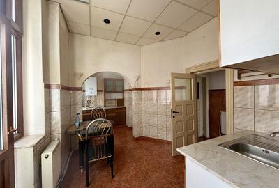 Apartament cu 3 camere decomandat în Calea Călărașilor - 4