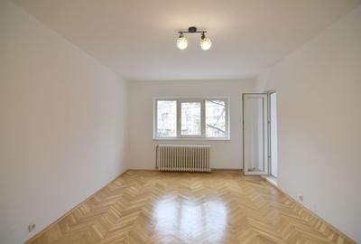 Apartament cu 3 camere decomandat în Complex Studențesc