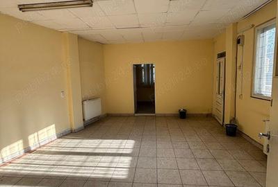 Casă cu 6 camere în Central - 10