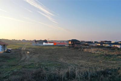 Teren de 570 mp, în Sânmartin - 2