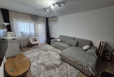 Ap decomandat 4 camere , 2 bai si 2 balcoane-zona Colentina bloc 1986 - 9