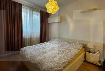 Apartament cu 3 camere decomandat în Lipovei