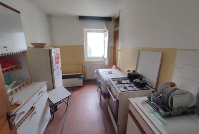 Apartament cu 3 camere decomandat în Aviației - 7