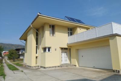 Casa noua de vanzare , strada Victoriei , Baia Mare, zona Marul de Aur