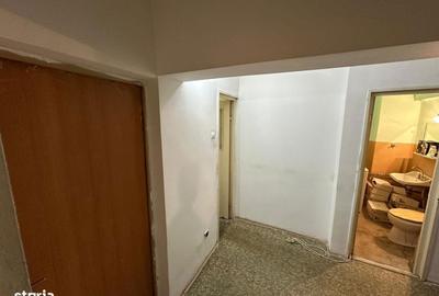 Apartament cu 3 camere decomandat în Albești